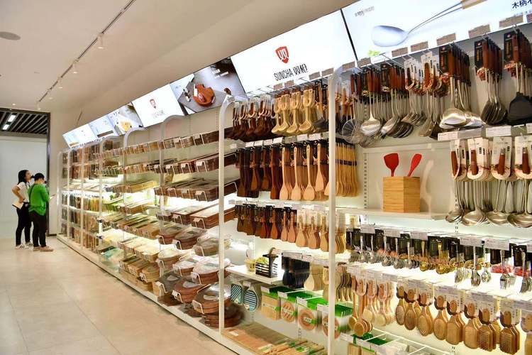 開業2小時銷售破千萬！華南地區最大日用百貨供應地迎“開門紅”，日用品銷售火爆